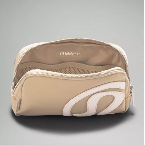 NWT Lulu OPAL!! Trench Belt Bag NWT - Picture 6 of 6